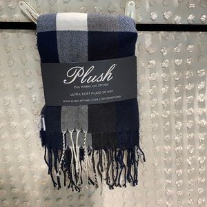 Plaid Scarf super soft wrap new plaid white dark blue